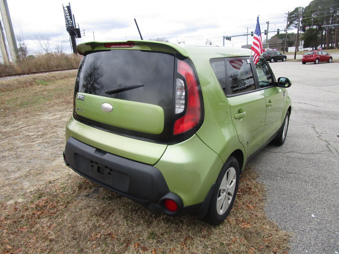 2014 Green Kia Soul (KNDJN2A25E7) , located at 2553 Airline Blvd, Portsmouth, VA, 23701, (757) 488-8331, 36.813889, -76.357597 - **VEHICLE TERMS*** Down Payment: $499 Weekly Payment: $100 APR: 23.9% Repayment Terms: 42 Months ***CALL ELIZABETH SMITH - DIRECTOR OF MARKETING @ 757-488-8331 TO SCHEDULE YOUR APPOINTMENT TODAY AND GET PRE-APPROVED RIGHT OVER THE PHONE*** - Photo#5